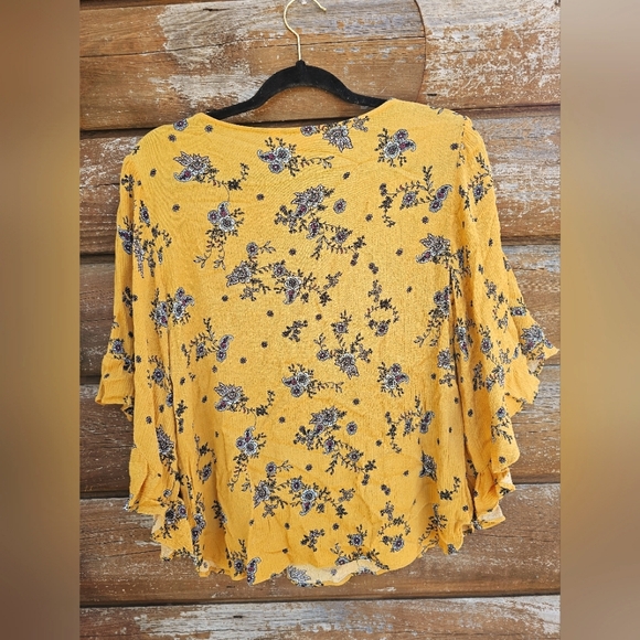 Lauren Conrad Mustard Yellow Floral Crinkle Flutter Ruffle Bell Sleeve Top Tie - Picture 8 of 10